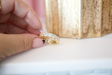 Load image into Gallery viewer, self love band